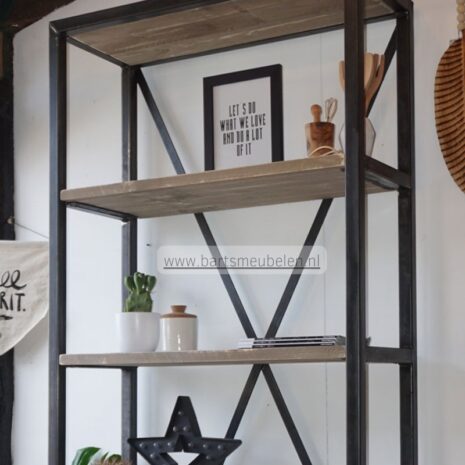 industriele boekenkast steigerhout 1