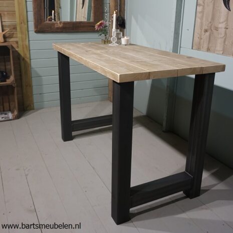 steigerhouten bartafel met stalen onderstel.11