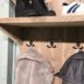 Steigerhouten garderobekast details
