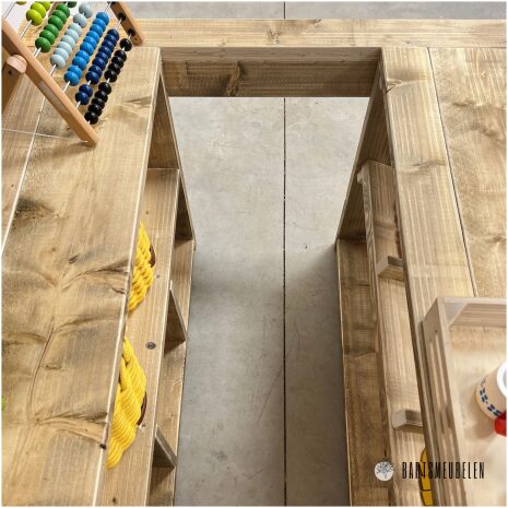 kinderkraam XL steigerhout met veel opbergruimte en dakje