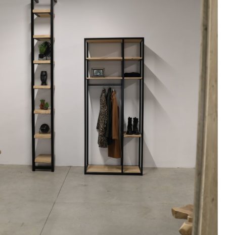 sfeerafbeelding Garderobekast eikenhout en staal 1