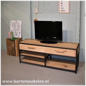 tv-meubel-eikenhout-en-staal-roxx.1