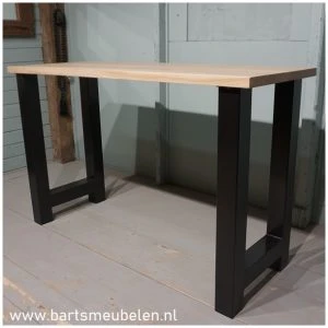 eikenhouten bartafel met stalen onderstel.2