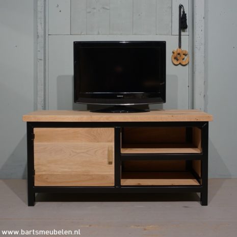 tv-meubel-eikenhout-en-staal-4.1