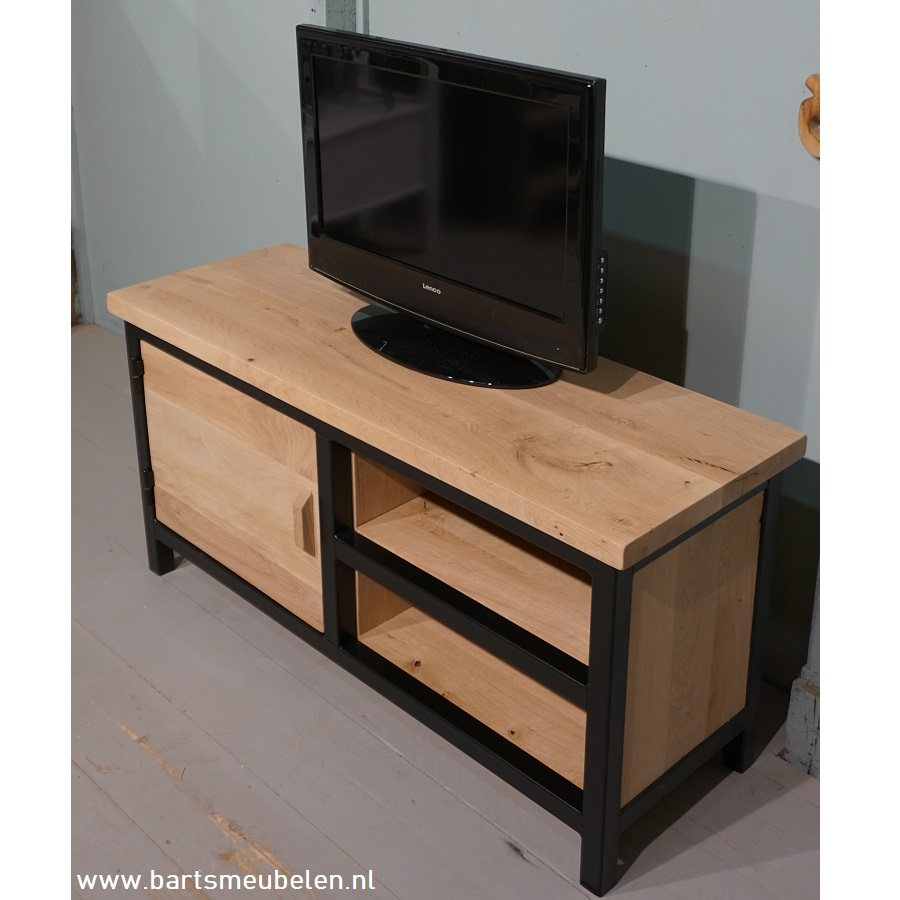 tv-meubel-eikenhout-en-staal-4.3