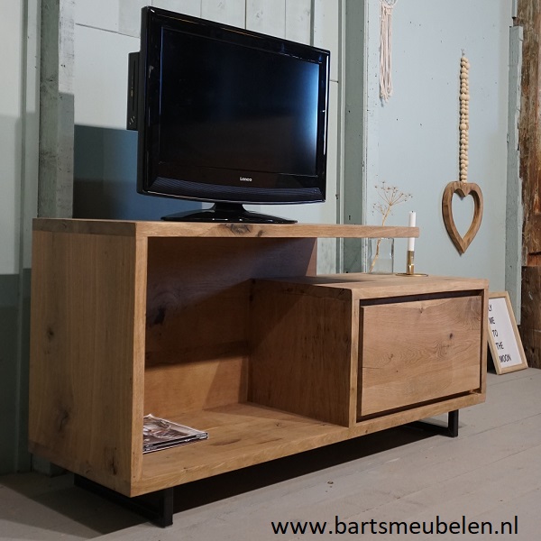 tv-meubel-vintage-eikenhout-stefan.1