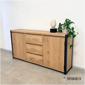 Eiken dressoir Oudenbosch
