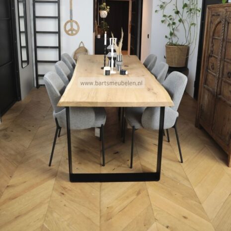 boomstam eettafel met u onderstel strip 800x800