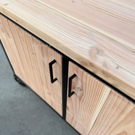 stalen bbq tafel douglas - details