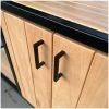 Buitenkeuken op wielen eucalyptus. detail handgrepen