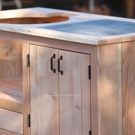 detailfoto close up Douglas buitenkeuken met tegel en lade voor Kamado Joe Classic 3