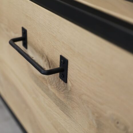industriele tv kast boomstam warren - detail handgreep
