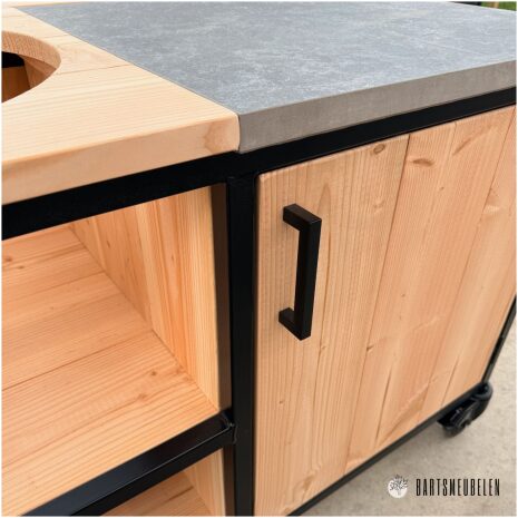 Buitenkeuken Den Haag van Douglas hout en staal op verrijdbare wielen