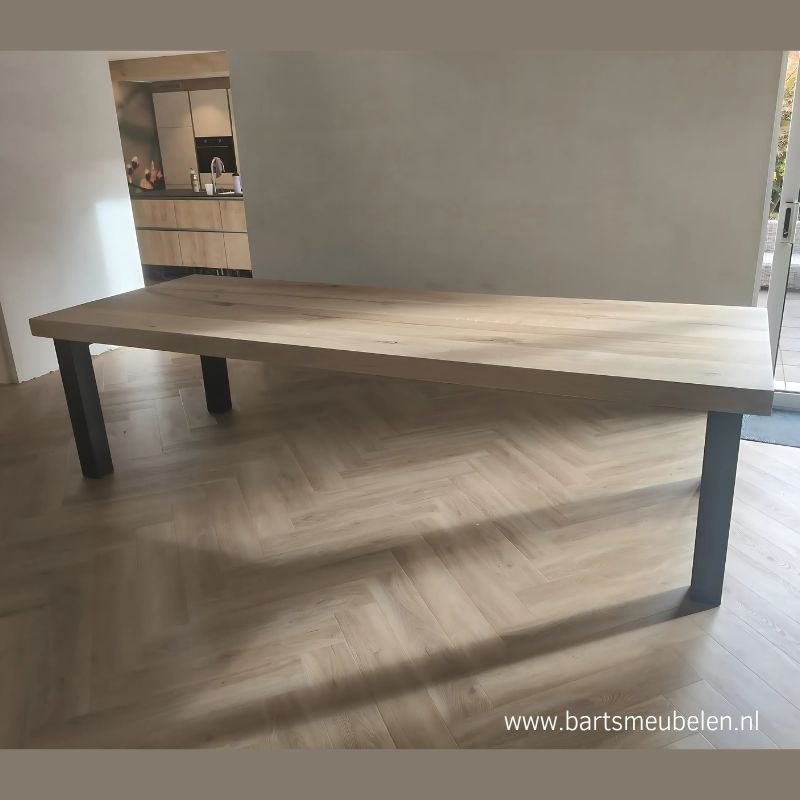 Eiken eettafel 40+40 met n-tafelpoot