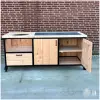 vooraanzicht met detail kast - buitenkeuken douglas en staal goes