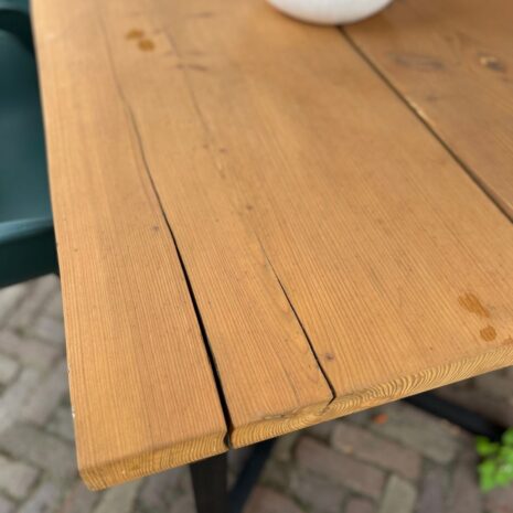 Showmodel met massieg hout boomblad tuintafel