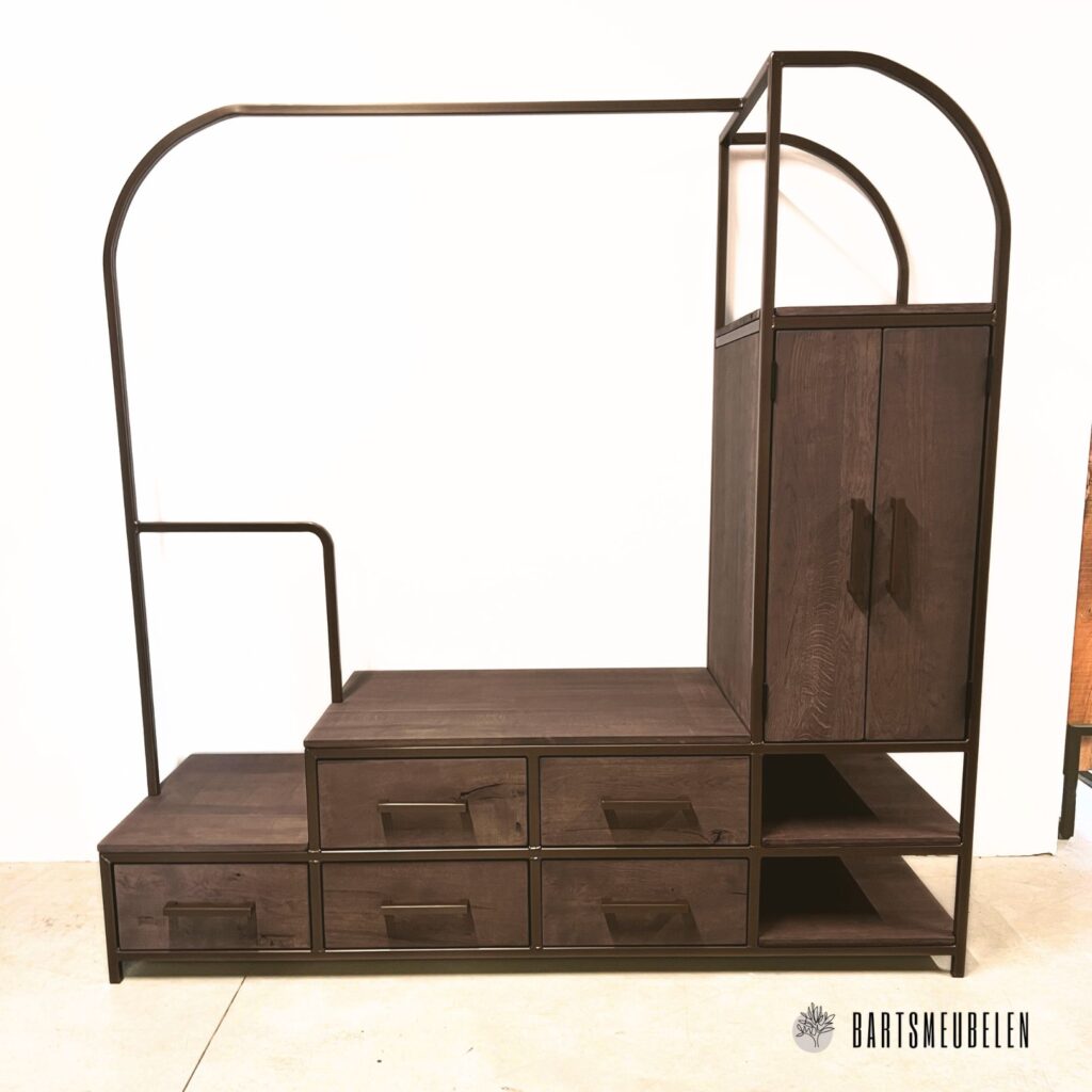 brons staal en donker eiken garderobekast maatwerk