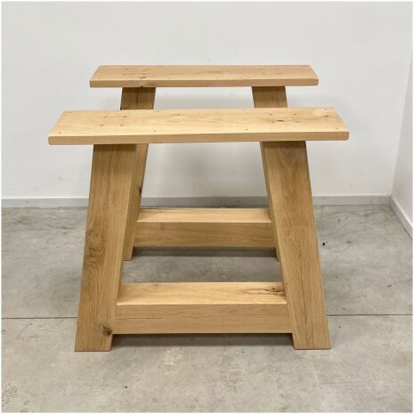 Eiken A-poot onderstel van hout voor eettafel