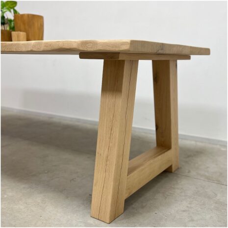 eikenhouten A poot onderstel van eikenhout voor eettafel