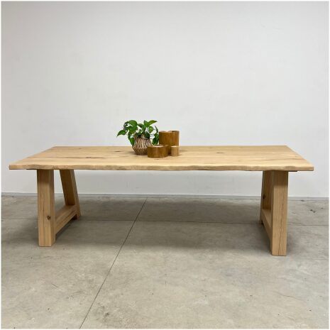 eikenhouten rechthoek tafel met A poot onderstel