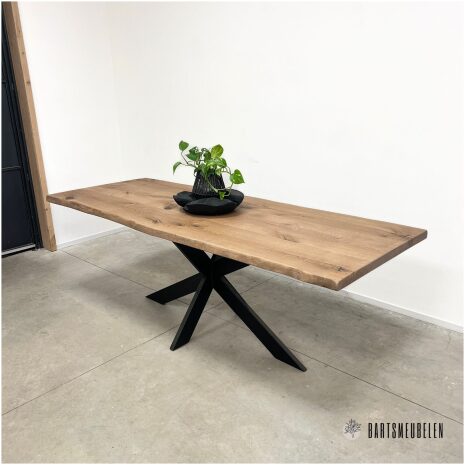 Boomstamtafel met Matrix poot Grace Boomstamtafel met Matrix poot Grace