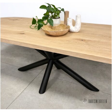 Eiken Deens ovale tafel met rond en rechte randen Jara