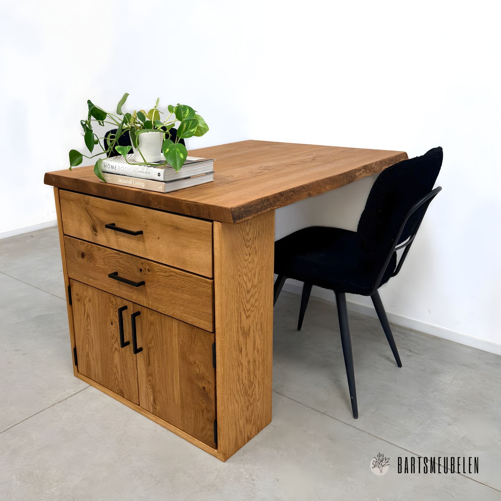 Eiken boomstam eettafel met ladekast Oslo