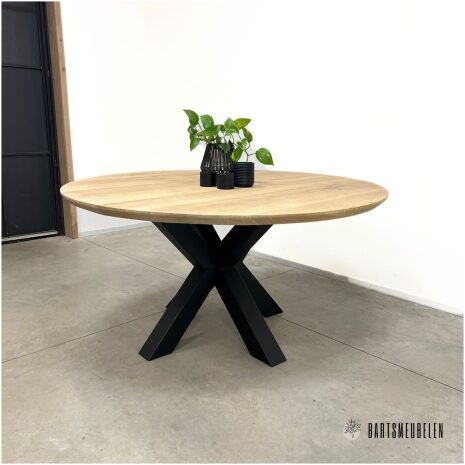 Eiken tafel rond met verjongde rand Yura