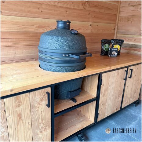 Buitenkeuken Haarlem van Douglas hout 300cm met veel opbergruimte