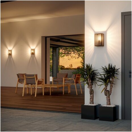 Zwarte wandlamp met decoratief lichteffect ALAMONTE