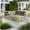 Loungebank driezits met kussens en achtergrond