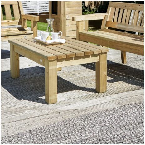 tuintafel laag met achtergrond